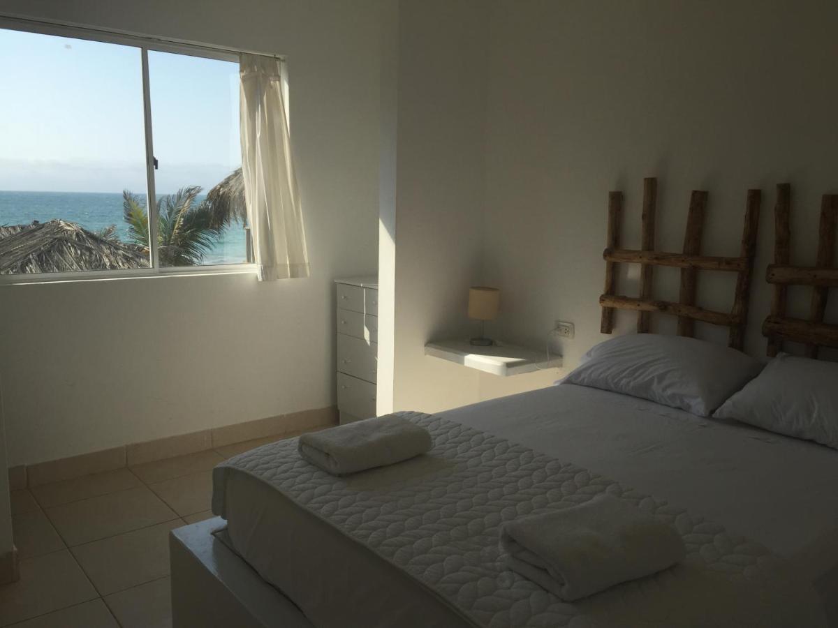 Hotel Puerto Antiguo Los Órganos Екстериор снимка