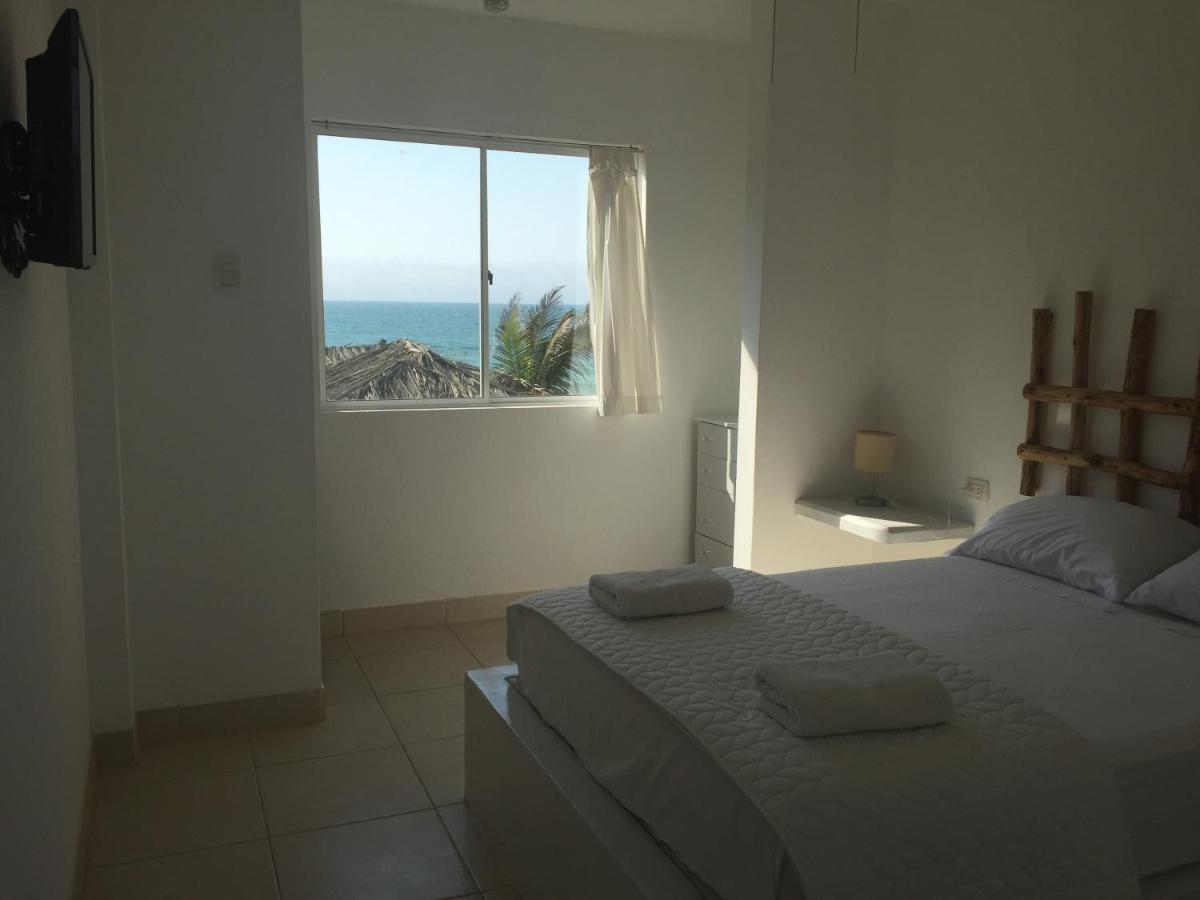 Hotel Puerto Antiguo Los Órganos Екстериор снимка