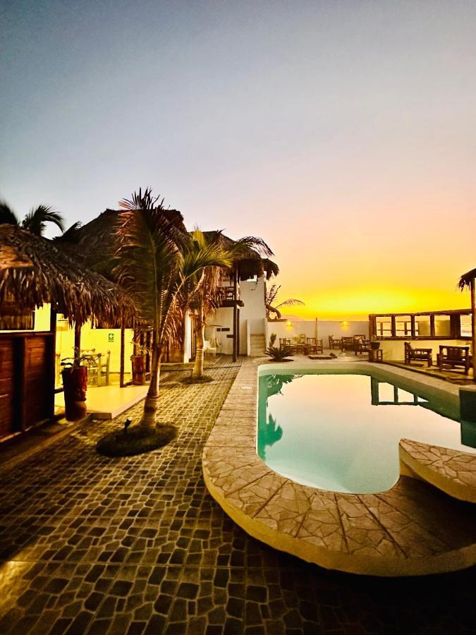 Hotel Puerto Antiguo Los Órganos Екстериор снимка