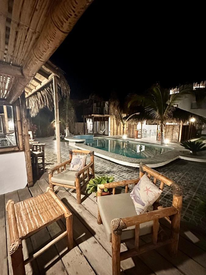 Hotel Puerto Antiguo Los Órganos Екстериор снимка
