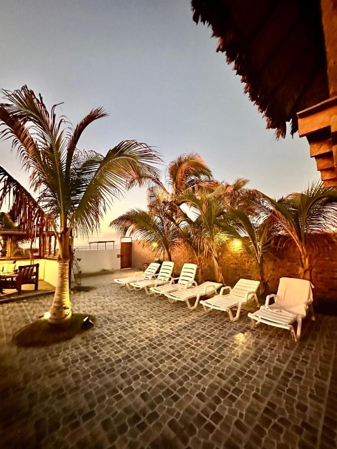 Hotel Puerto Antiguo Los Órganos Екстериор снимка