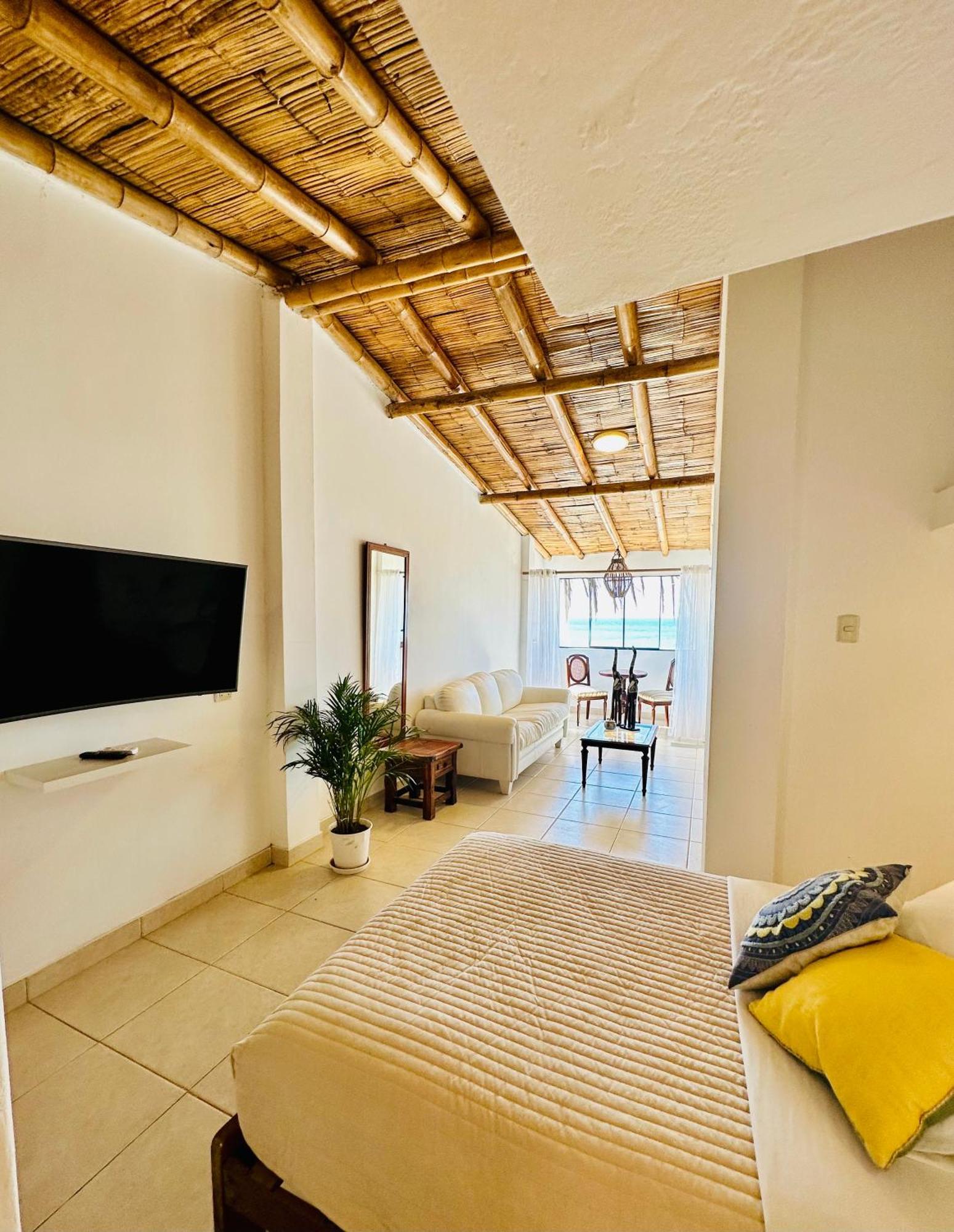 Hotel Puerto Antiguo Los Órganos Екстериор снимка