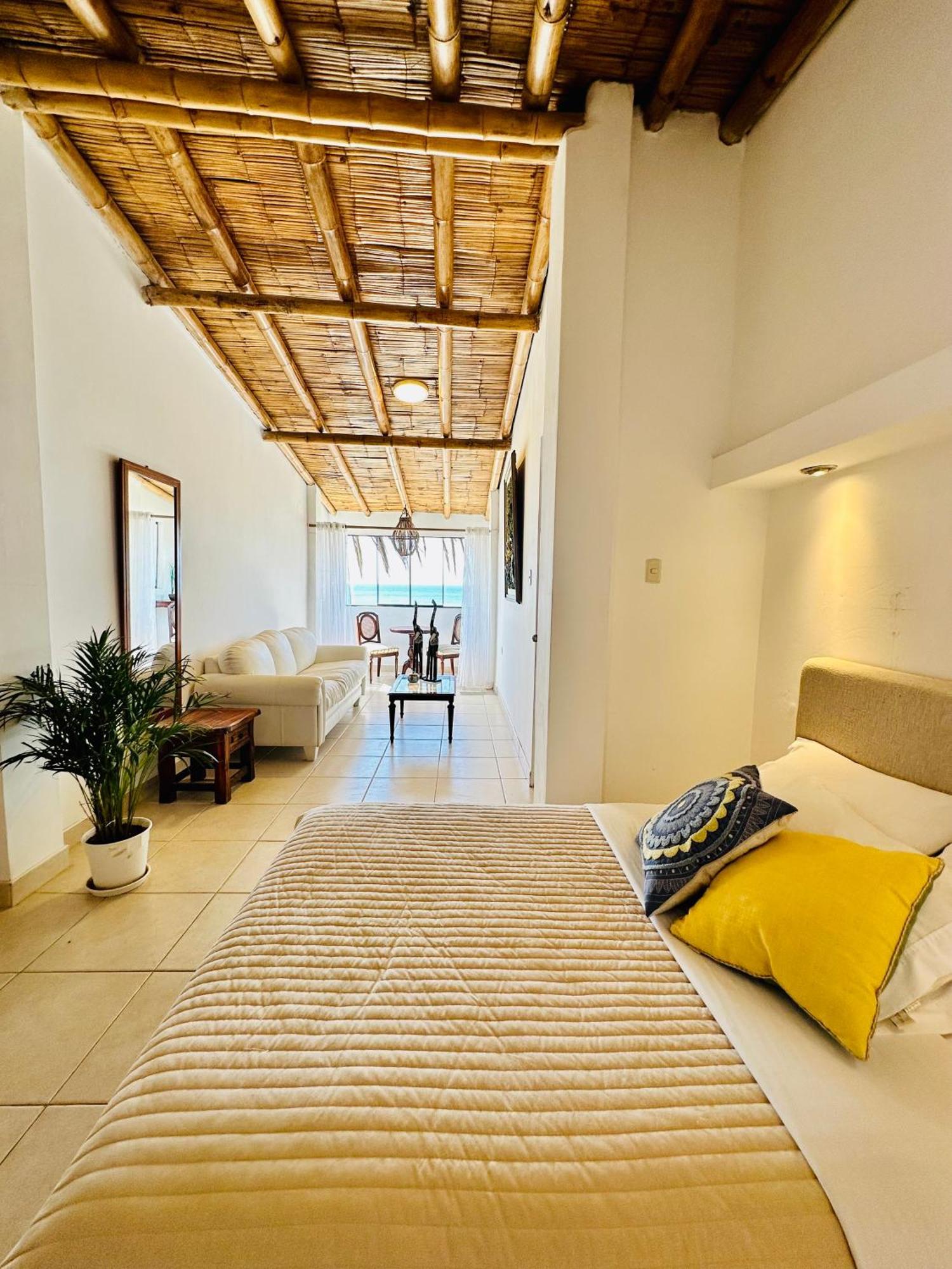 Hotel Puerto Antiguo Los Órganos Екстериор снимка