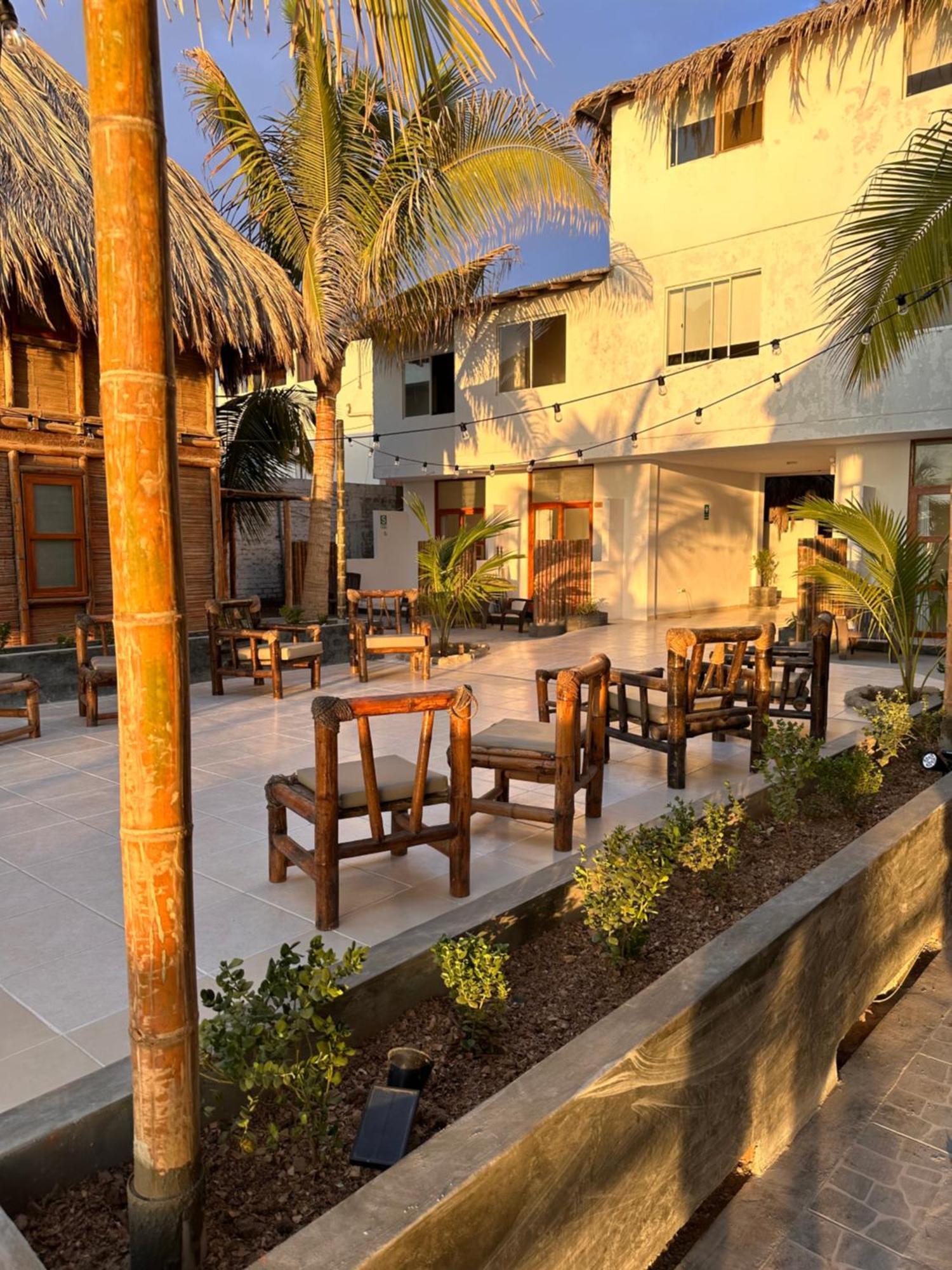 Hotel Puerto Antiguo Los Órganos Екстериор снимка