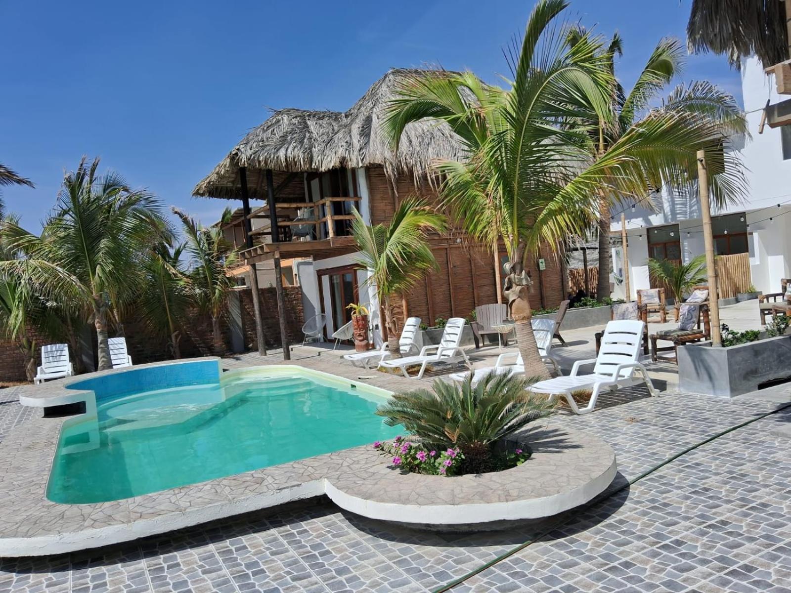Hotel Puerto Antiguo Los Órganos Екстериор снимка