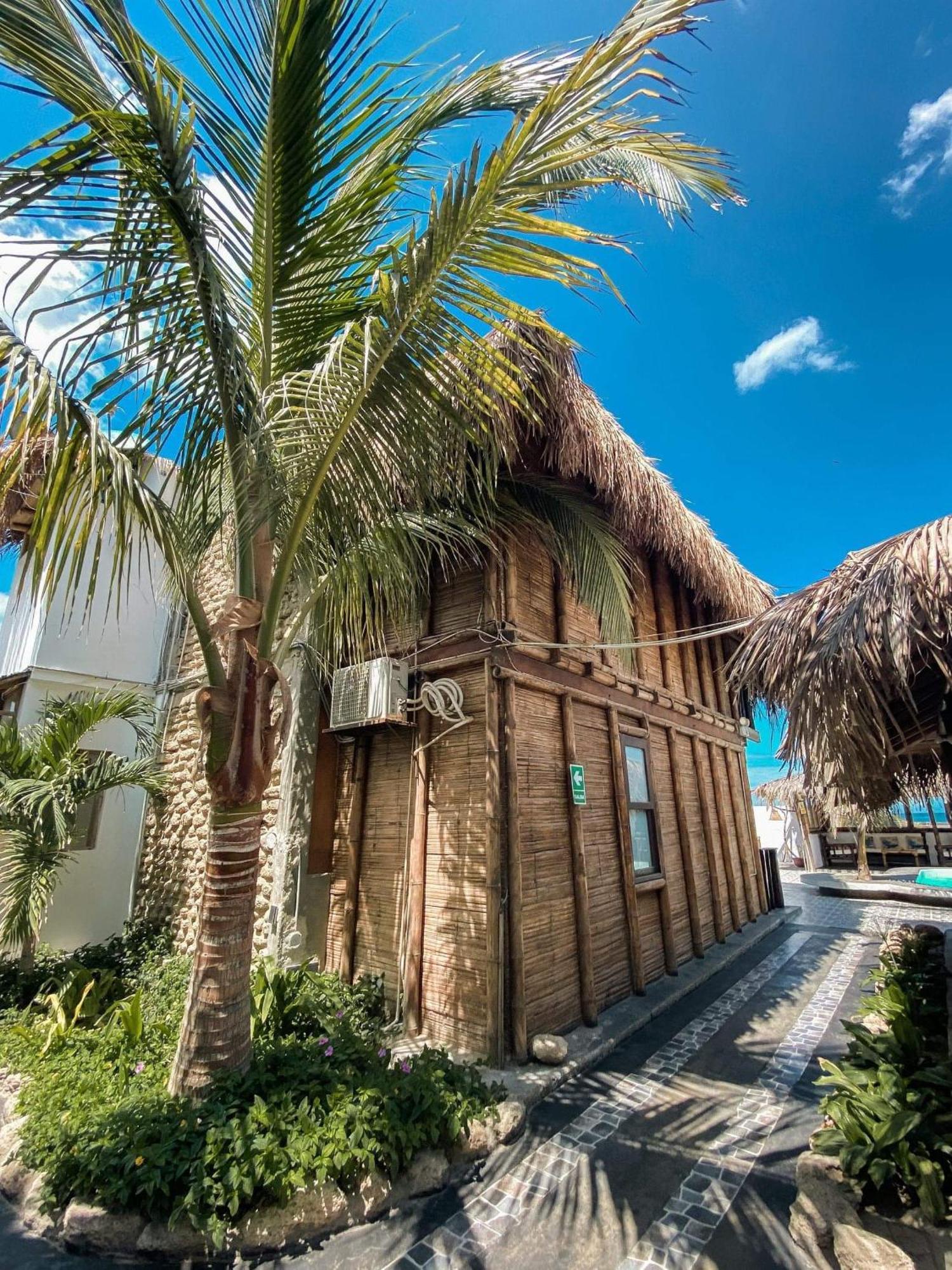 Hotel Puerto Antiguo Los Órganos Екстериор снимка