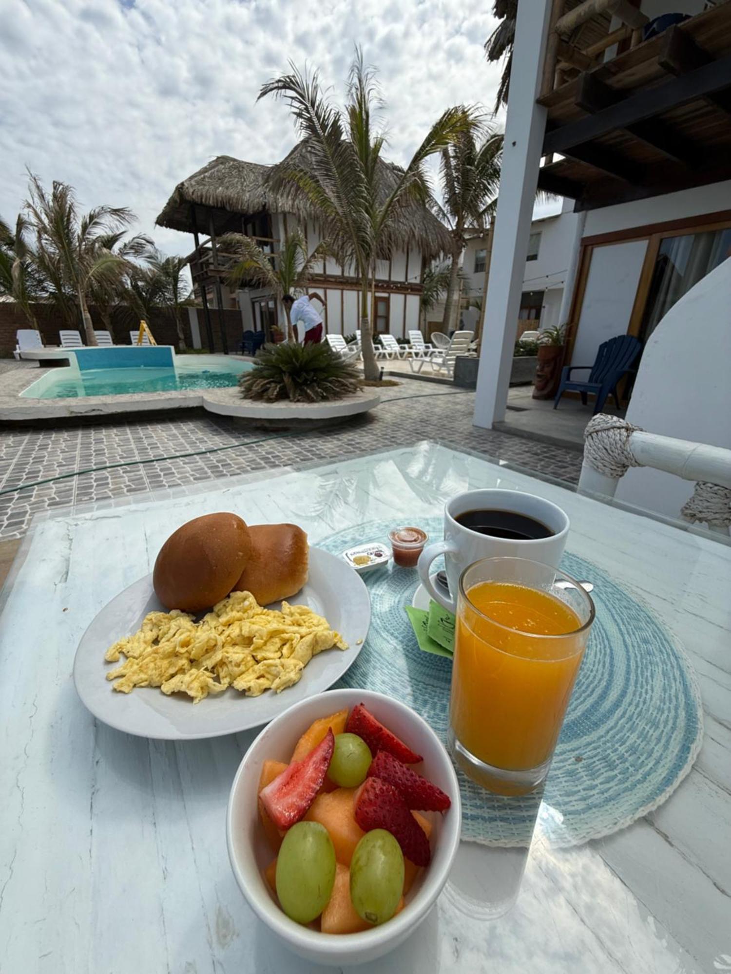 Hotel Puerto Antiguo Los Órganos Екстериор снимка