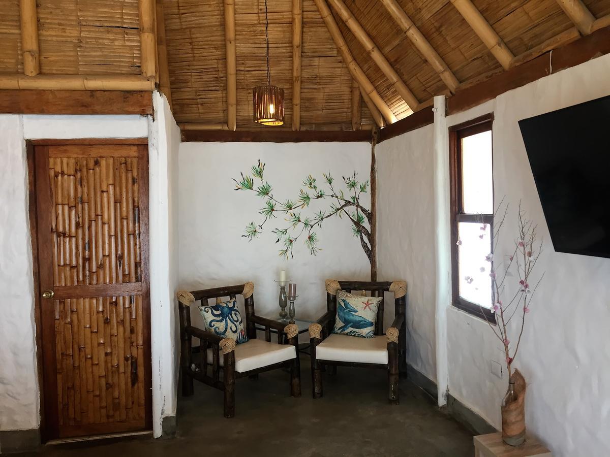 Hotel Puerto Antiguo Los Órganos Екстериор снимка
