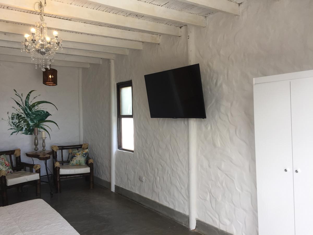 Hotel Puerto Antiguo Los Órganos Екстериор снимка
