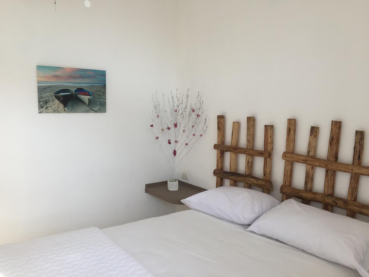 Hotel Puerto Antiguo Los Órganos Екстериор снимка