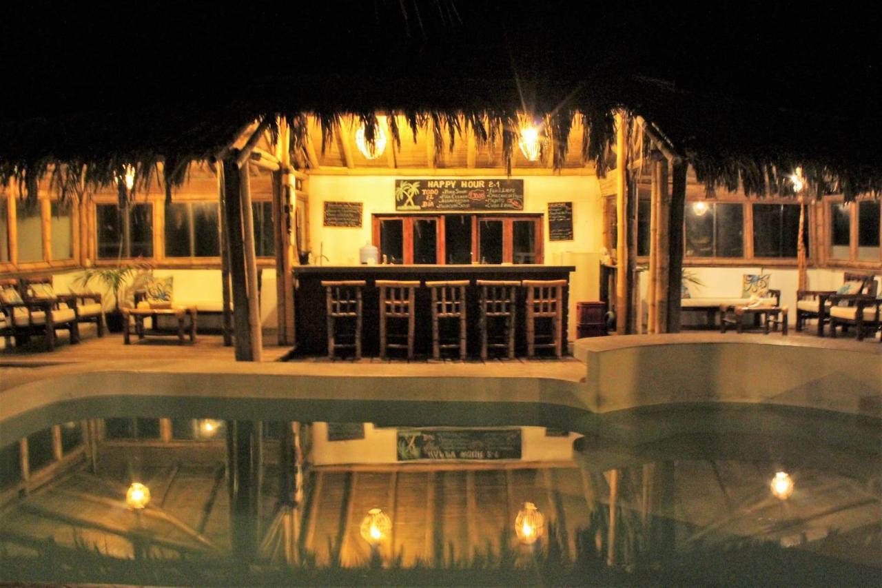 Hotel Puerto Antiguo Los Órganos Екстериор снимка
